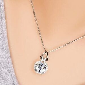 2ct CZ Diamond Halo Pendant Necklace.